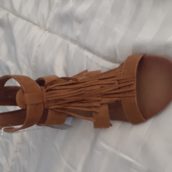 Sandals - Picture 6 of 6